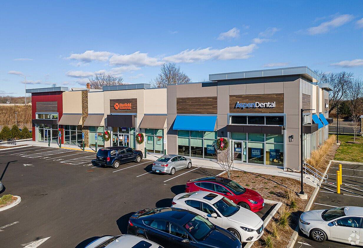 Commercial Retail Spaces for Lease Shops on Main, Glastonbury
