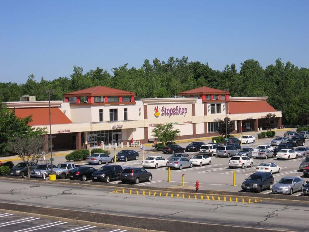 Johnston Plaza Stop & Shop