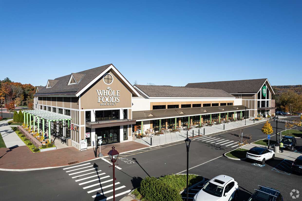 avon village center whole foods exterior