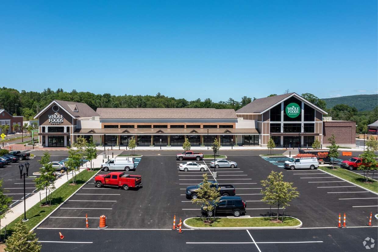 avon village center whole foods parking lot