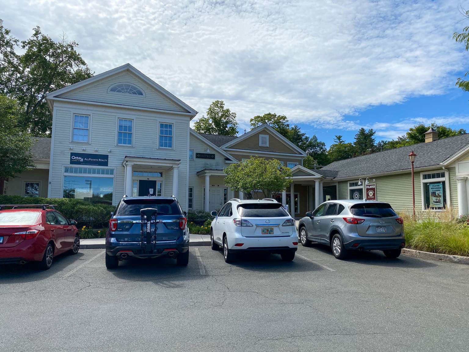 avon village center property parking lot
