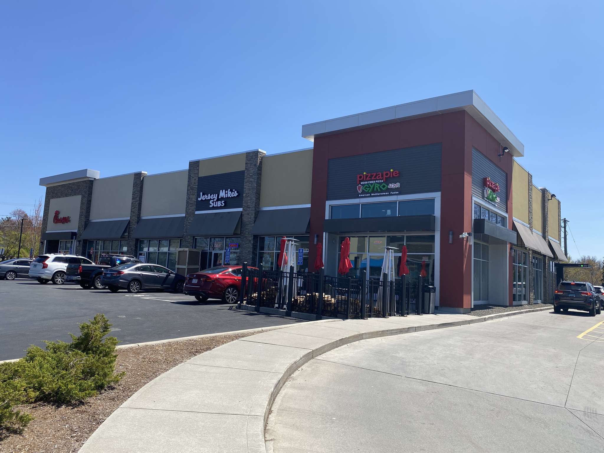 Commercial Retail Spaces for Lease Shops on Main, Glastonbury
