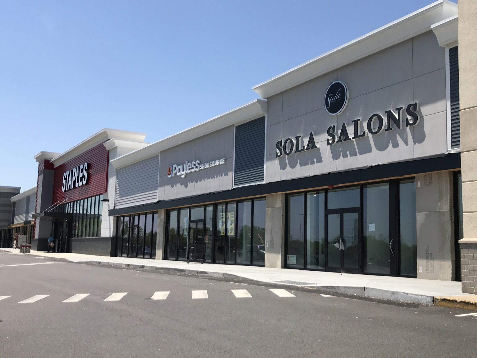 exterior view of salon at marketplace square